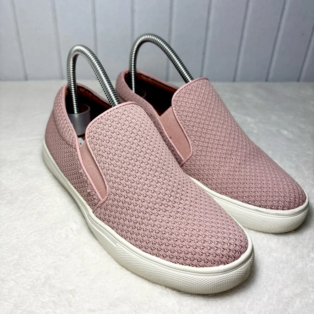 Steve Madden Blush Pink Knit Slip-On Shoes Align Loafers Size 7